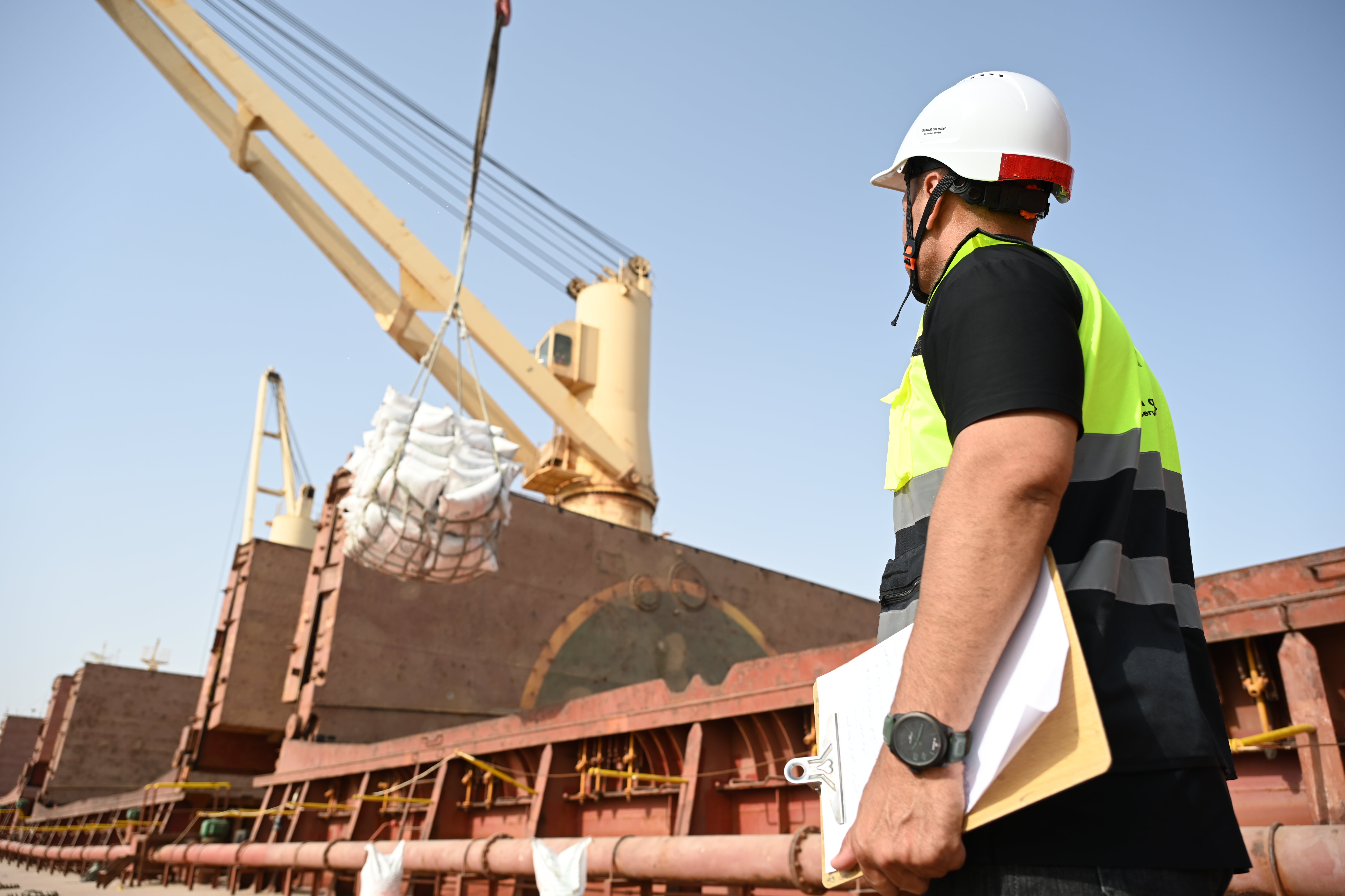 تطوير الموانئ